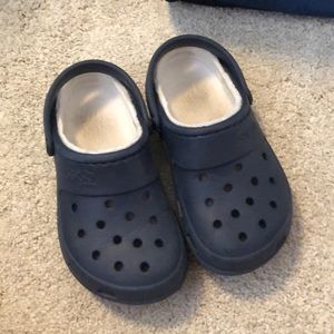 Boys Crocs with fur lining! 😍